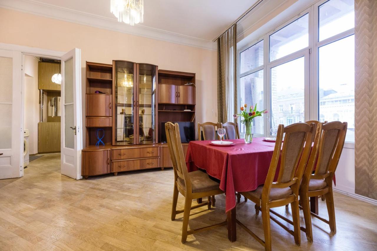 Apartment With Lovely View Kiev Luaran gambar