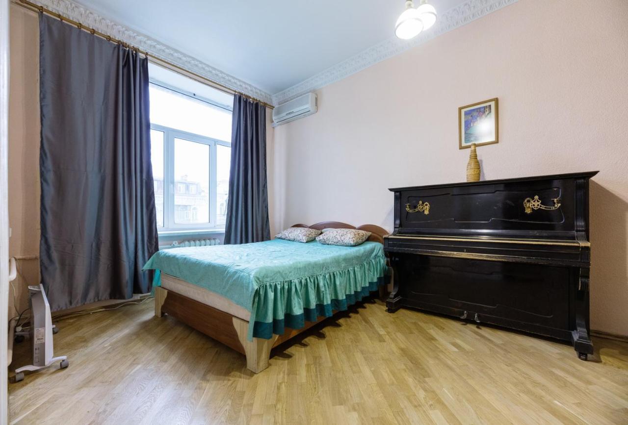 Apartment With Lovely View Kiev Luaran gambar